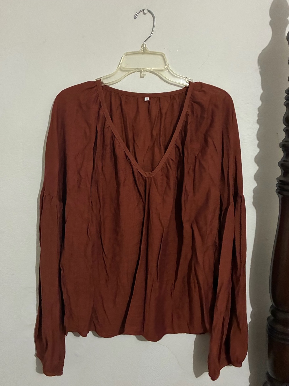 Rust Brown V-Neck Balloon Sleeve Tunic Top - Picture 3 of 5